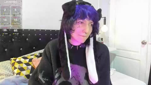 Snapshot of ghosty_doll chatting on February 17, 8:15 pm Allison online show from February 17, 8:15 pm