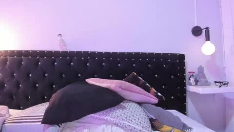 Snapshot of ghosty_doll chatting on February 20, 8:20 pm Allison online show from February 20, 8:20 pm