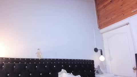 Snapshot of ghosty_doll chatting on February 28, 8:21 pm Allison online show from February 28, 8:21 pm