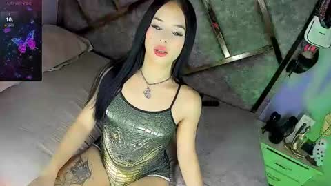 Snapshot of gia21xxx chatting on July 2, 4:51 am Gia Ferrara online show from July 2, 4:51 am