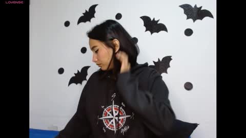 Gia Lee online show from October 24, 2:30 am