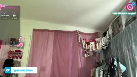 Gia online show from March 25, 5:30 pm