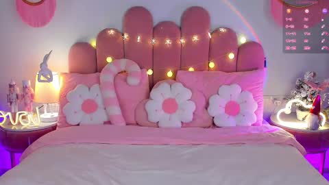 Gia online show from January 7, 1:24 pm