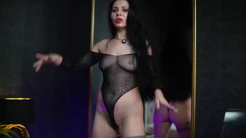 Snapshot of giaeasyice chatting on December 18, 7:09 pm Gia online show from December 18, 7:09 pm