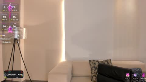 Snapshot of giaferrera_ chatting on February 19, 10:31 pm Gia Ferrera online show from February 19, 10:31 pm