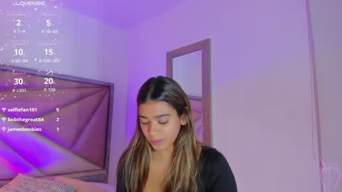 Gia  online show from May 19, 12:49 am
