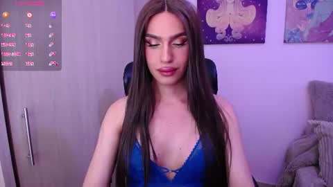 Snapshot of giamint chatting on June 13, 2:42 am Gia Mint online show from June 13, 2:42 am
