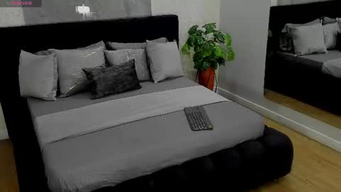 Snapshot of gian_rossii chatting on July 8, 11:04 am GIAN online show from July 8, 11:04 am