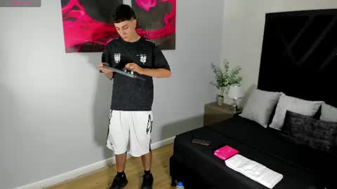 Snapshot of gian_rossii chatting on July 14, 12:13 am GIAN online show from July 14, 12:13 am
