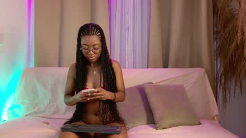 Gia  online show from December 16, 5:18 pm