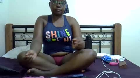 Giannah online show from November 3, 1:19 am