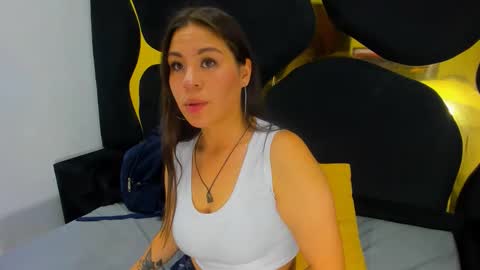 GiannaJohnson online show from November 29, 3:09 am