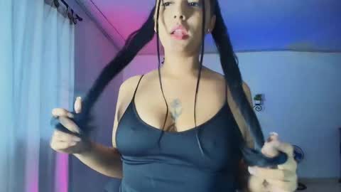 Snapshot of giannaroberts chatting on November 4, 12:04 pm Giana Roberts online show from November 4, 12:04 pm