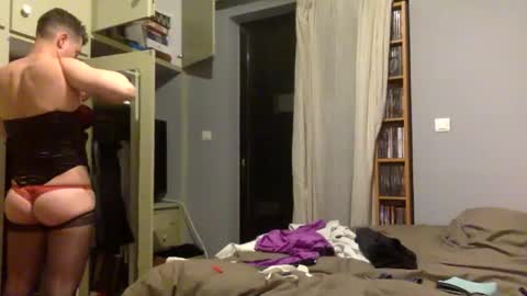 Snapshot of giannispr1998 chatting on December 15, 6:12 pm Horny Sissy online show from December 15, 6:12 pm