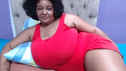 Snapshot of gianttitts chatting on September 20, 7:59 pm gianttitts online show from September 20, 7:59 pm