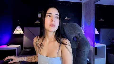 Gia online show from November 7, 1:22 pm