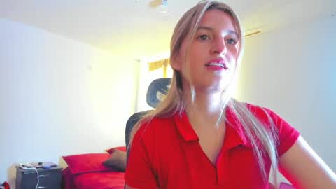 GiaRoussel online show from March 31, 4:40 pm