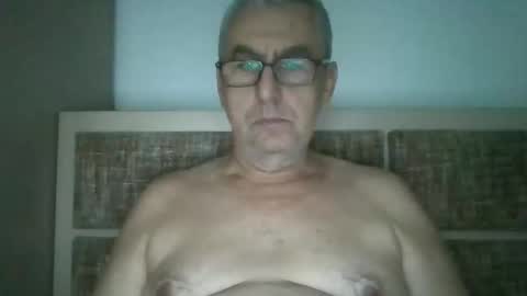 Snapshot of gigi1970 chatting on October 2, 7:15 am gigi1970 online show from October 2, 7:15 am