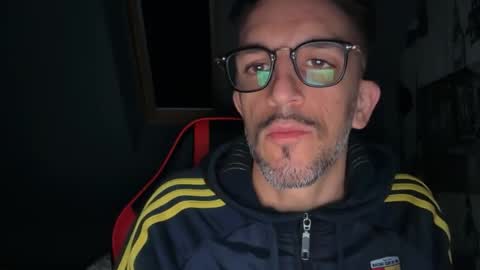 Gigi online show from October 26, 4:29 am