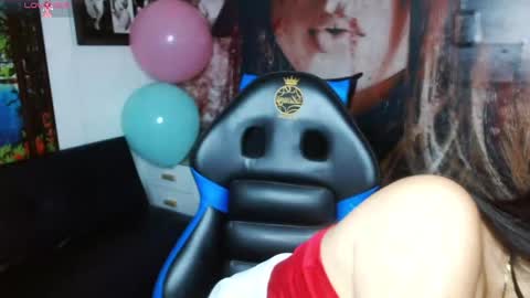 Gigi 3 online show from June 2, 9:17 pm