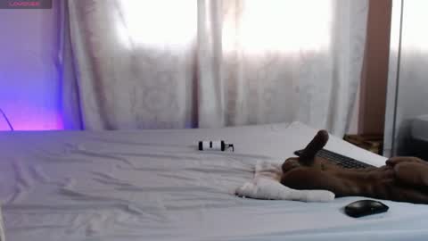 Gigi online show from April 15, 6:37 pm