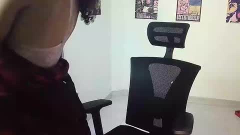 Snapshot of gigi_scott_ chatting on December 5, 1:58 am GIGI STCOTT online show from December 5, 1:58 am