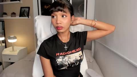 GIGI online show from October 16, 4:35 am