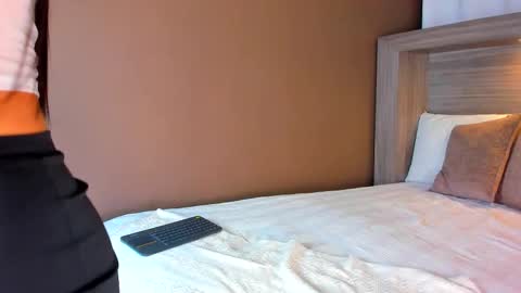 gigi wilden online show from February 11, 11:15 am