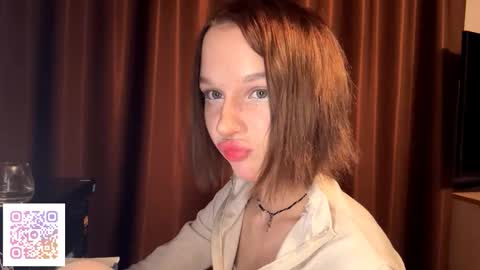 Molly online show from November 1, 6:32 pm