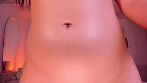 Snapshot of gigilee_ chatting on December 22, 3:00 pm GIGI online show from December 22, 3:00 pm
