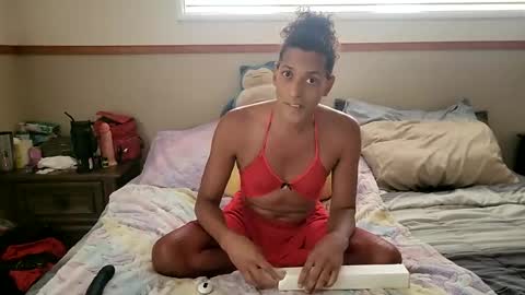 Snapshot of gigisparkle13 chatting on June 19, 5:50 pm Gigi online show from June 19, 5:50 pm