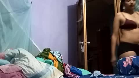 gigixox3 online show from December 3, 9:24 pm