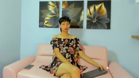 Snapshot of gigy___ chatting on October 17, 12:41 pm gigy___ online show from October 17, 12:41 pm