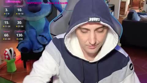 Snapshot of gil_gamesh2nd chatting on October 25, 9:50 am Mirko online show from October 25, 9:50 am