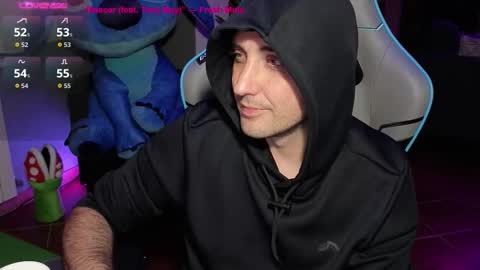 Snapshot of gil_gamesh2nd chatting on November 2, 9:06 pm Mirko online show from November 2, 9:06 pm