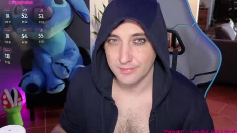 Snapshot of gil_gamesh2nd chatting on May 1, 4:50 am Mirko online show from May 1, 4:50 am