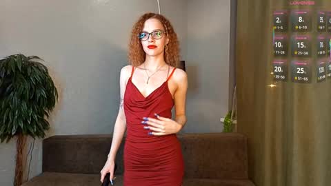 Anna online show from December 19, 1:51 pm