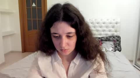 Kate online show from November 2, 9:22 am