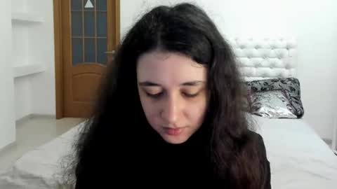 Kate online show from November 17, 8:42 am