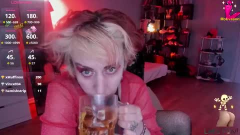 Snapshot of ginamiracle chatting on April 24, 12:24 am Gina Moor online show from April 24, 12:24 am