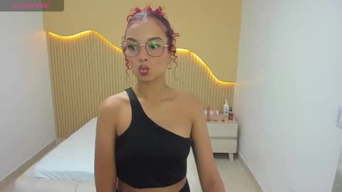 Snapshot of ginamorelo chatting on May 26, 8:05 pm G I A N A online show from May 26, 8:05 pm