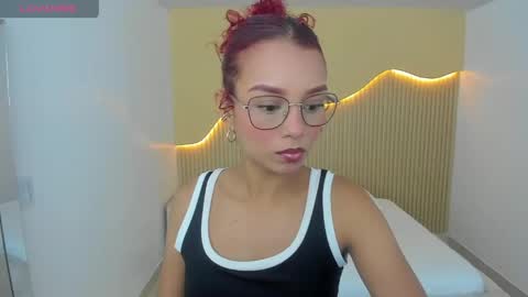 Snapshot of ginamorelo chatting on June 1, 7:37 pm G I A N A online show from June 1, 7:37 pm