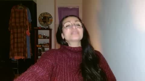 GinaONeon online show from December 16, 8:05 pm