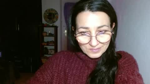 GinaONeon online show from January 9, 9:05 pm