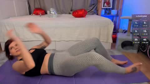 Snapshot of ginavontease chatting on February 22, 1:35 pm Gina online show from February 22, 1:35 pm
