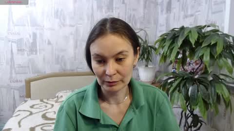 Snapshot of ginaxsoulah__ chatting on May 13, 1:52 pm ginaxsoulah online show from May 13, 1:52 pm