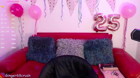 Snapshot of ginger69crush chatting on February 15, 8:33 am GingerIndependent Model online show from February 15, 8:33 am