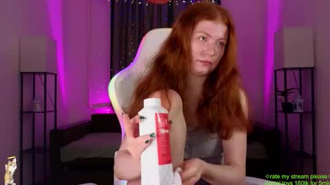 Snapshot of ginger__cute chatting on December 14, 12:10 pm I will be online from Thursday to Monday from 7am to 3pm Amsterdam time online show from December 14, 12:10 pm