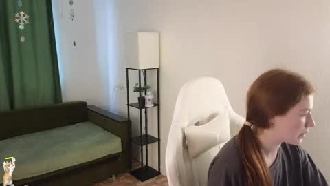 Snapshot of ginger__cute chatting on December 18, 7:14 am I will be online from Thursday to Monday from 7am to 3pm Amsterdam time online show from December 18, 7:14 am