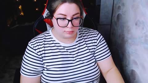 Snapshot of ginger_grayy chatting on January 18, 5:26 pm Alexa here online show from January 18, 5:26 pm